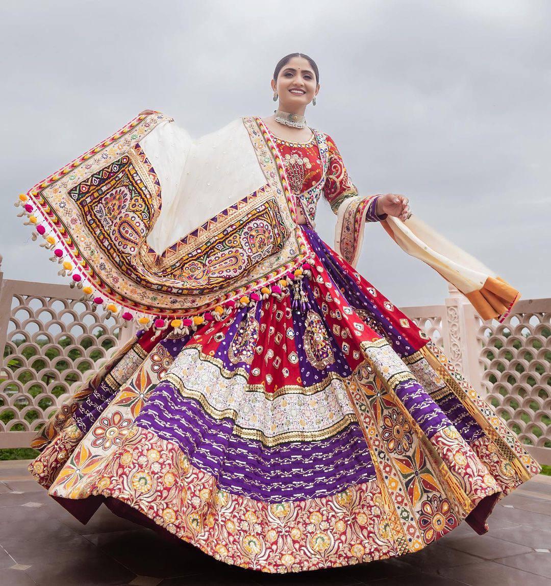 Purple & Red Bandhani Patchwork Kutchi Mirror Work Designer Chaniya Choli Se