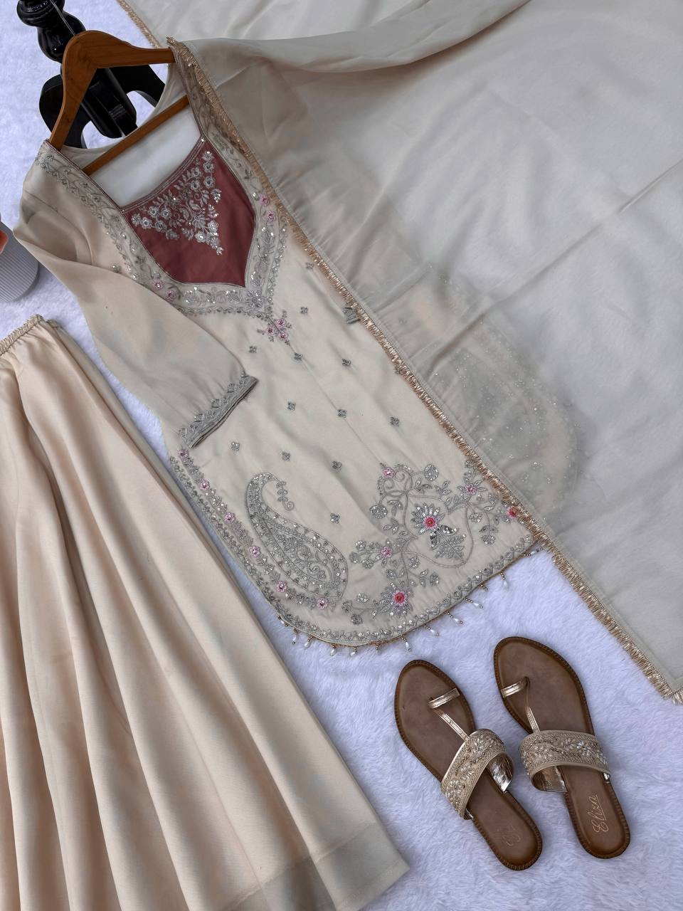 Premium Simmer Fabric Pakistani Suit Party Wear Salwar Kameez