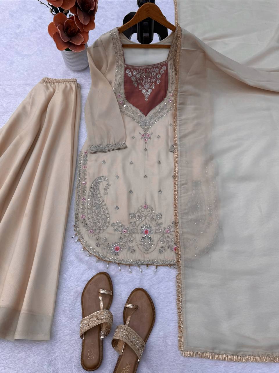 Premium Simmer Fabric Pakistani Suit Party Wear Salwar Kameez