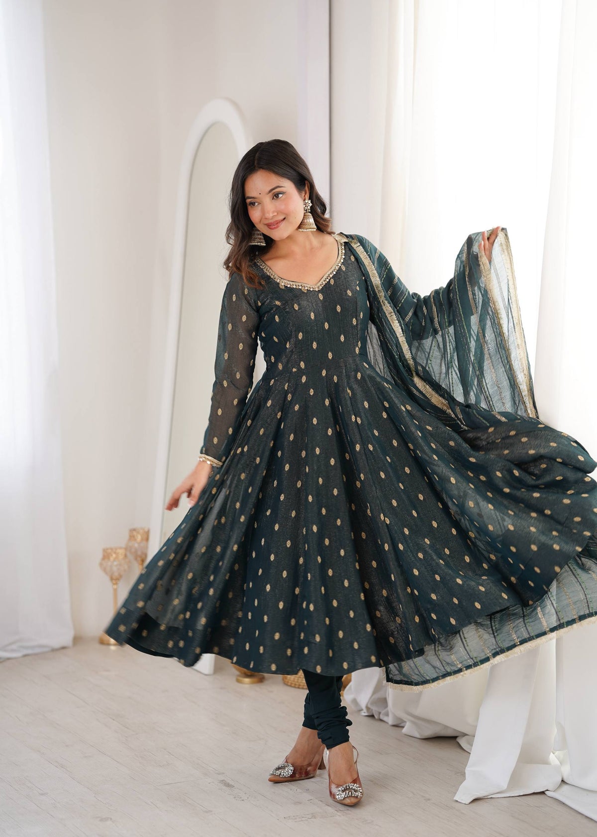 Kiara Crunchy Silk Jacquard Gown Set